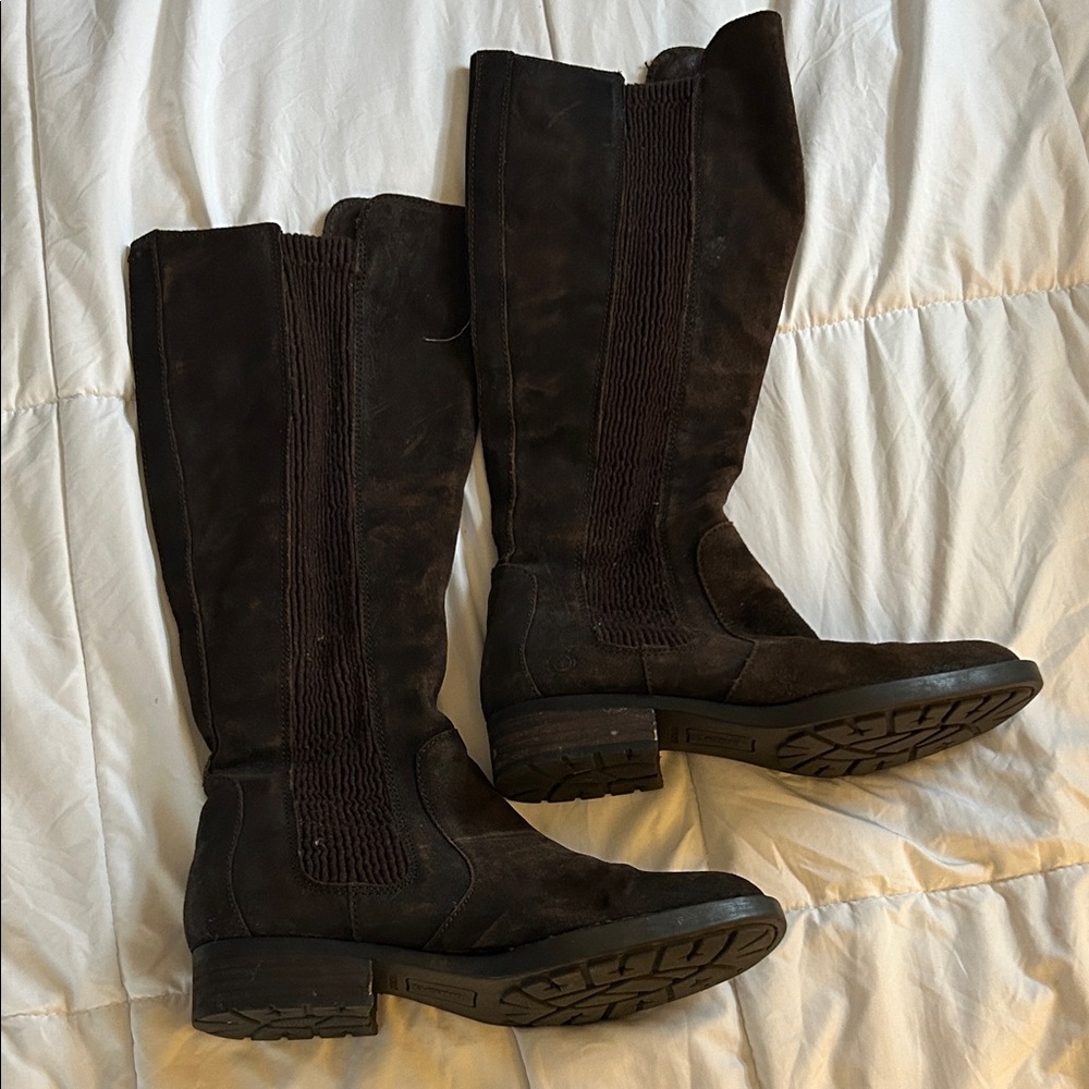 Born Geo Distressed Boots